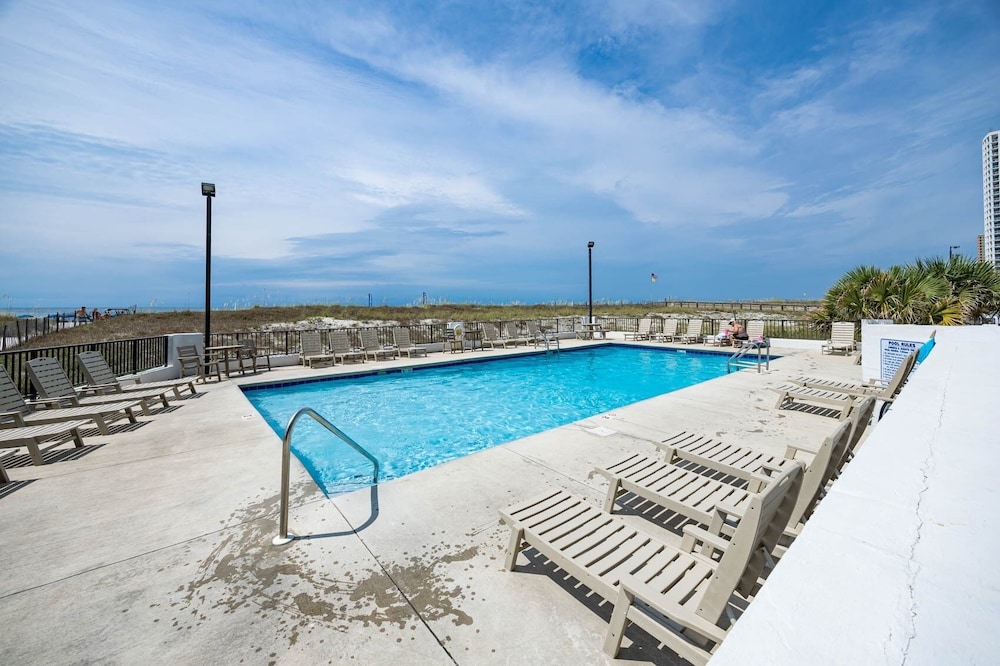 Island Winds East 501 3 Bedroom Condo