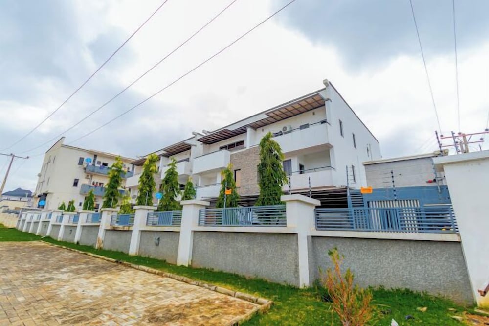 Alim Luxury Apartments