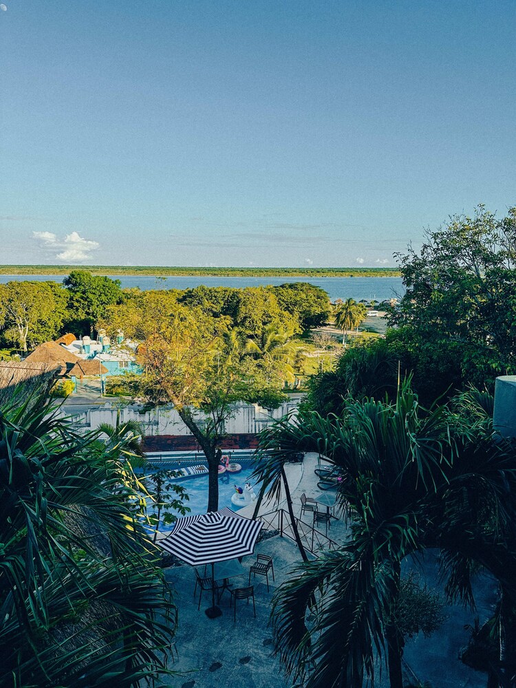 Viajero Bacalar Hostel