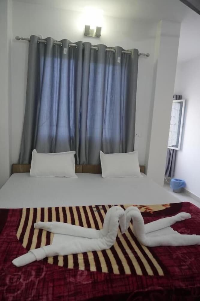 Varanasi Rest House