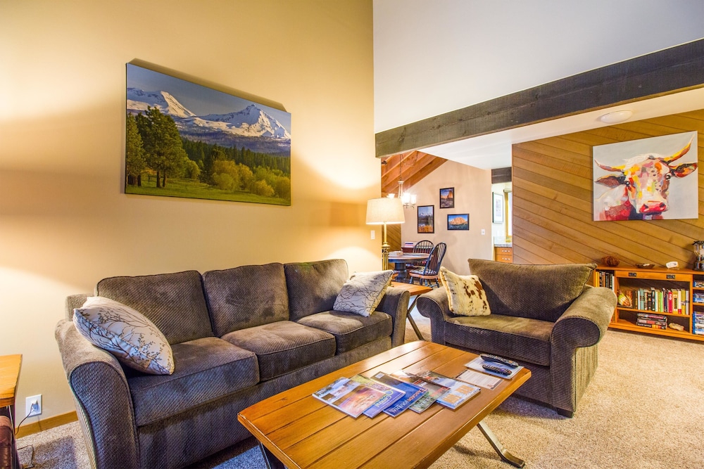 Meadow House Cndo 8