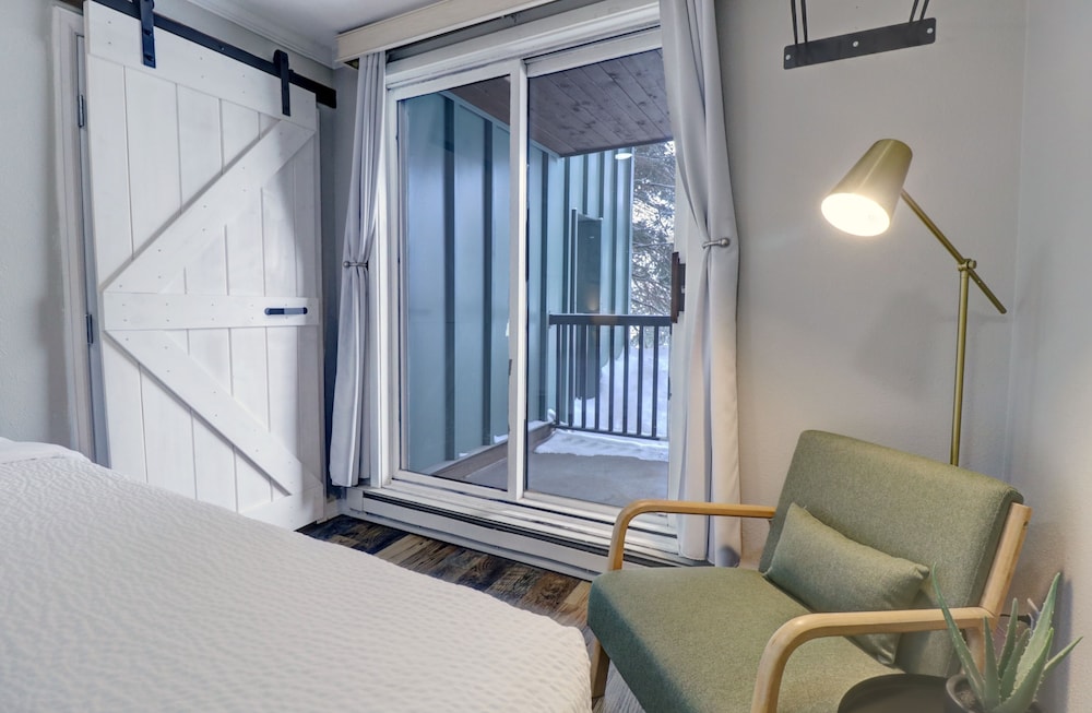 Fp105 Foxpine Hotel Room 1 Bedroom Condo