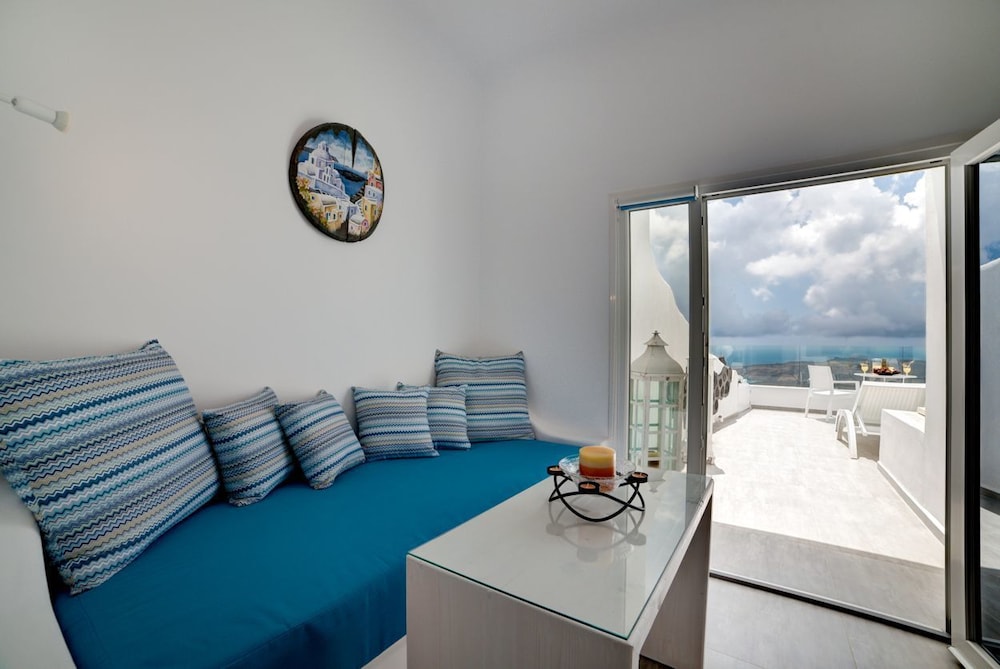 Fira Deep Blue Suite photo 3