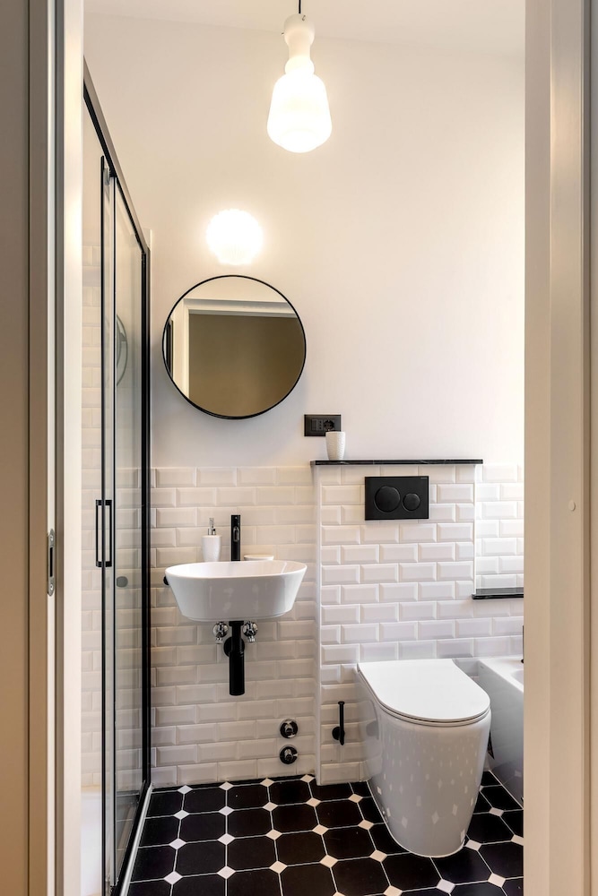 Modern 3BD Apartment Close City Center Belfiore