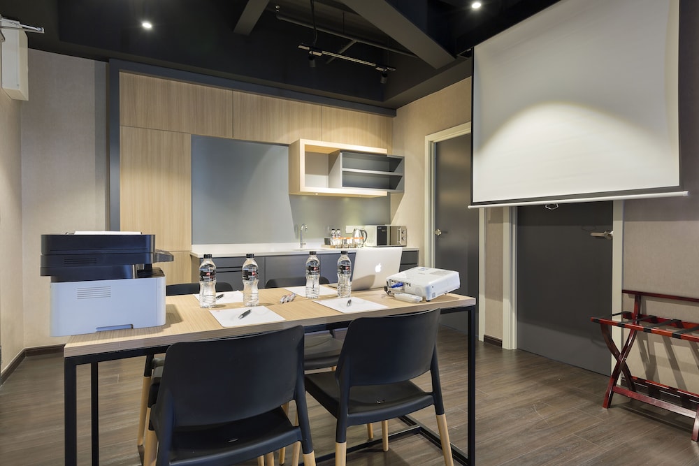 The Granite Luxury Hotel Penang 32