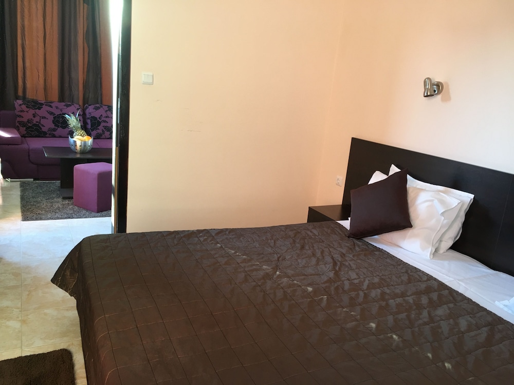Salt Lake Aparthotel view 3