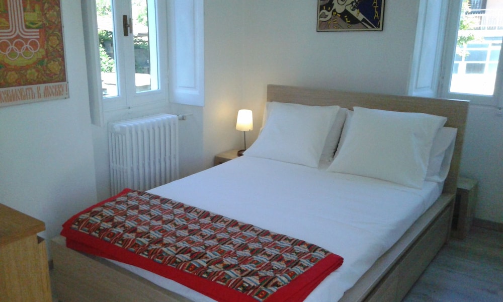 Swanlake Rooms