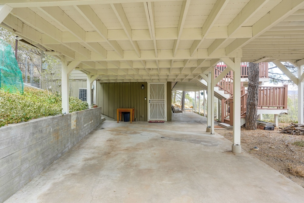 Mtn Views & Multi-level Deck: Prescott Paradise!