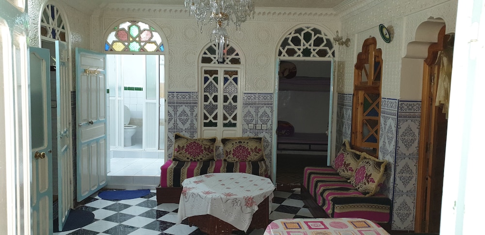 aline hostel