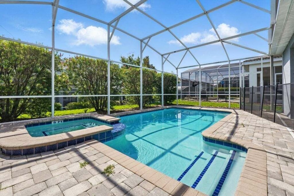 Exceptional Quality Private Pool Home 6 Bedroom Villa