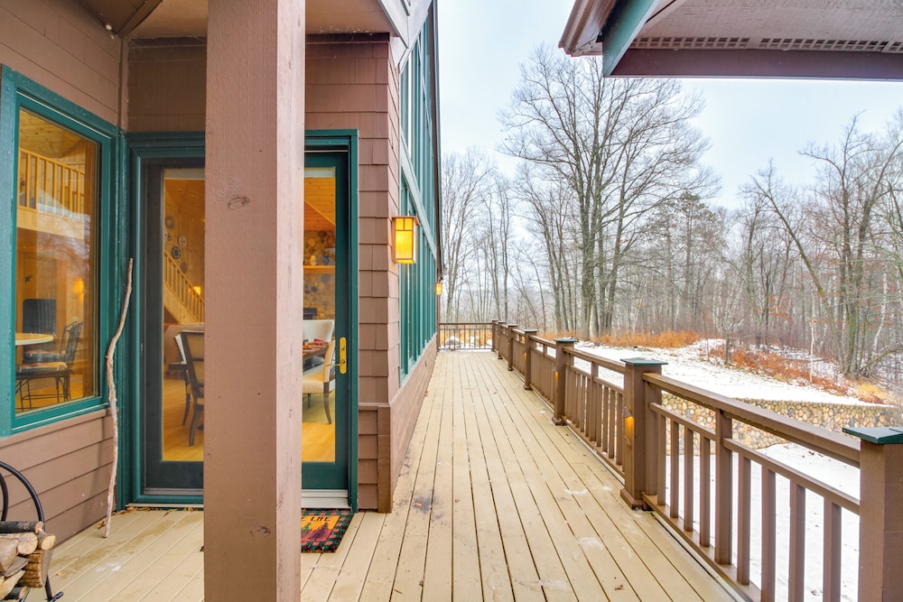 Private Lake & Trail Access: Home in Jacobson!