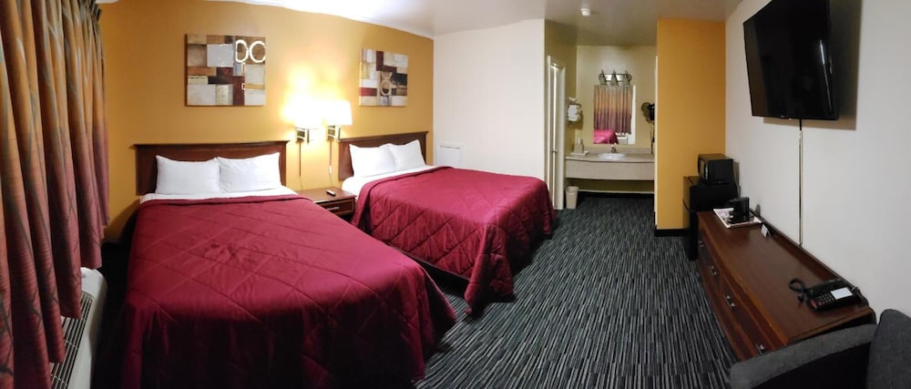 Super 7 Motel Sedalia