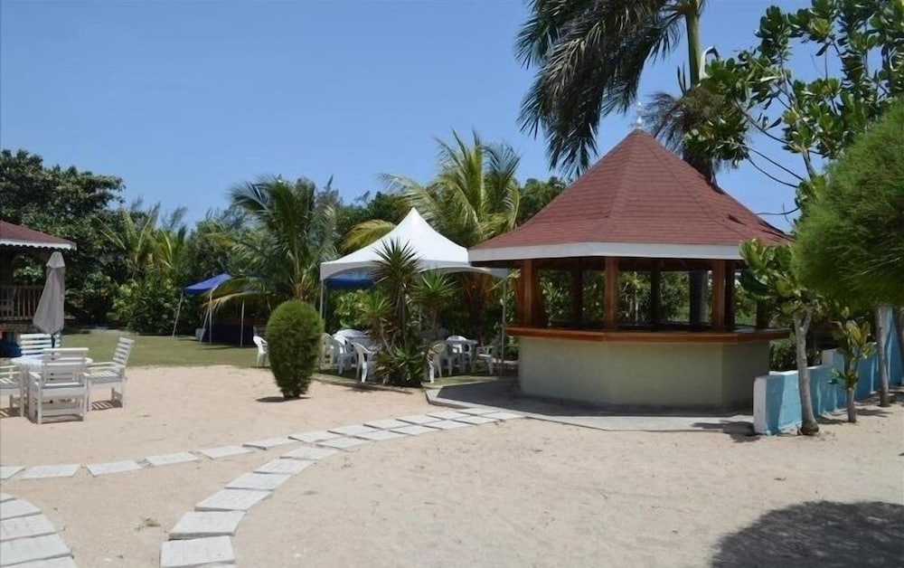 Oceanic View Apartment at Fern Court, photo 12