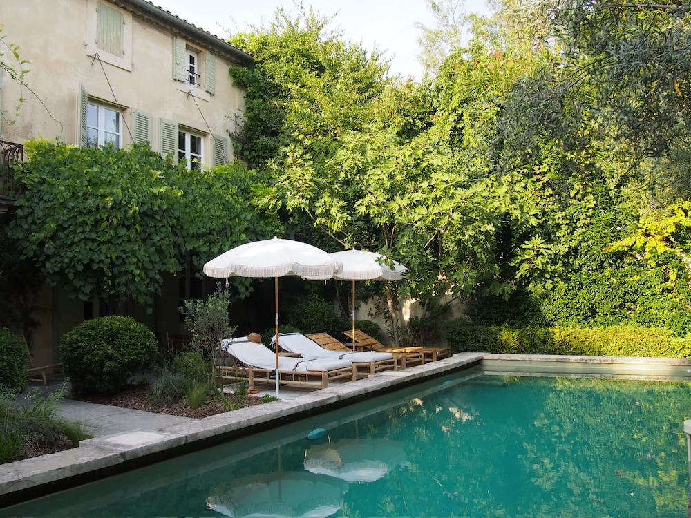 Villa Maillane 18th Century Residence Completely Renovated