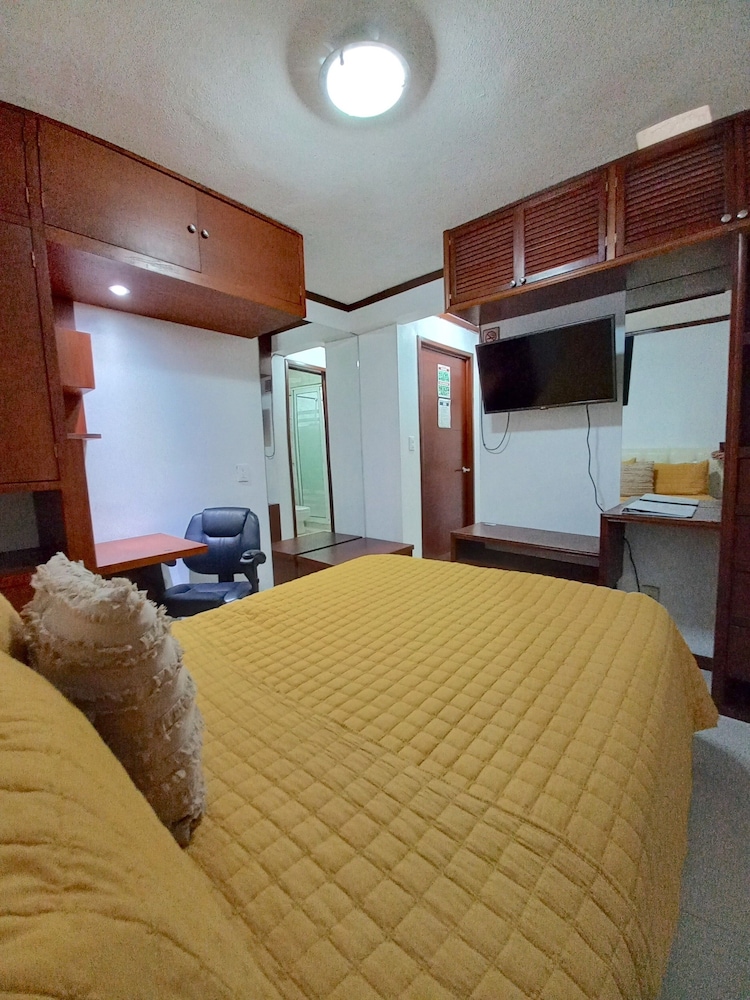 La Aurora Hotel like Home