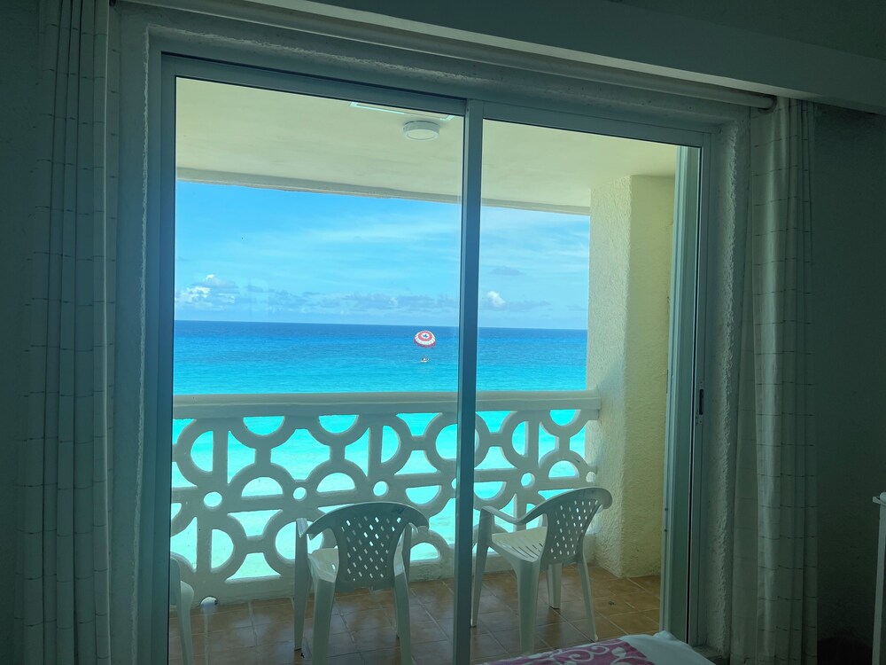 OvaCancun Apartments