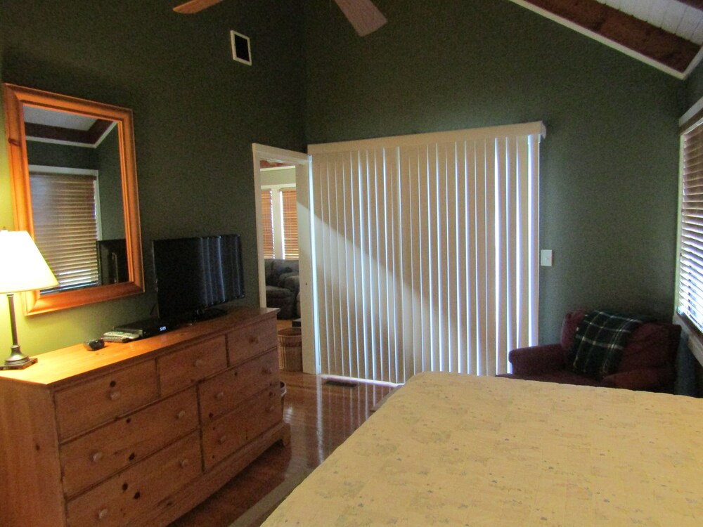 Mossy Creek 117 3 Bedroom Home by RedAwning