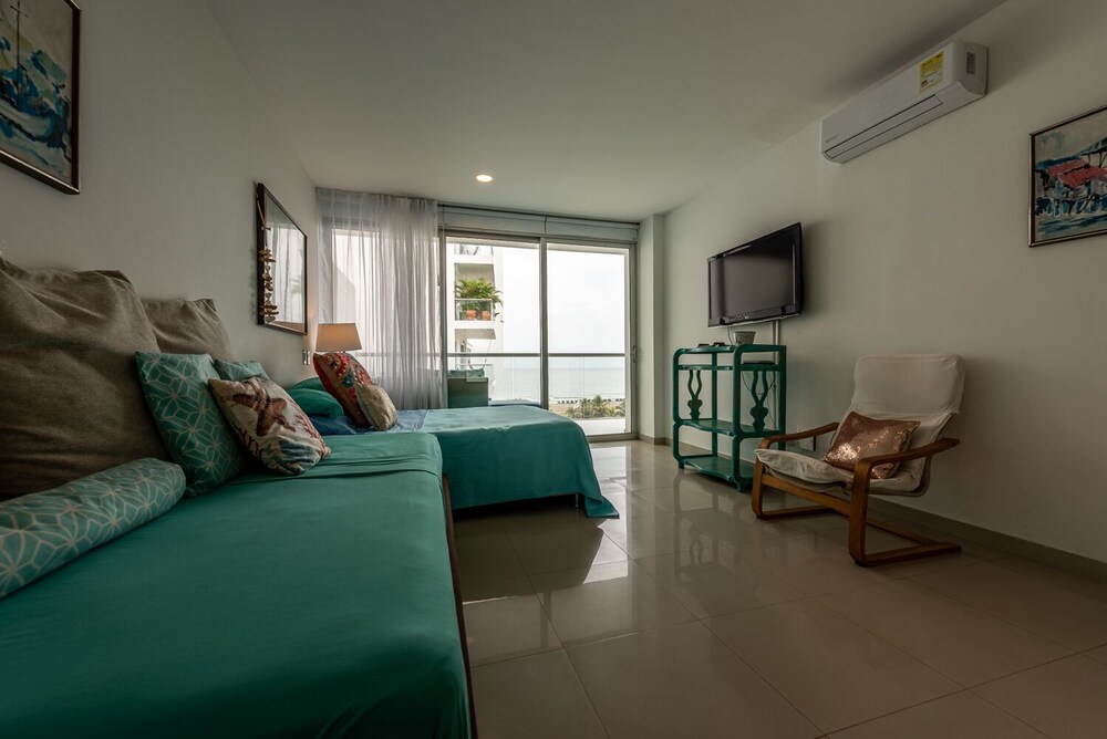 Vitri Cartagena Beachfront view 5