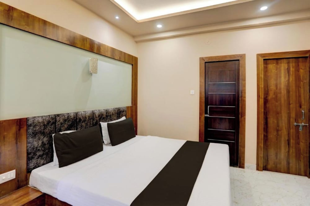 Hotel Ruby House Near Sea Beach Puri
