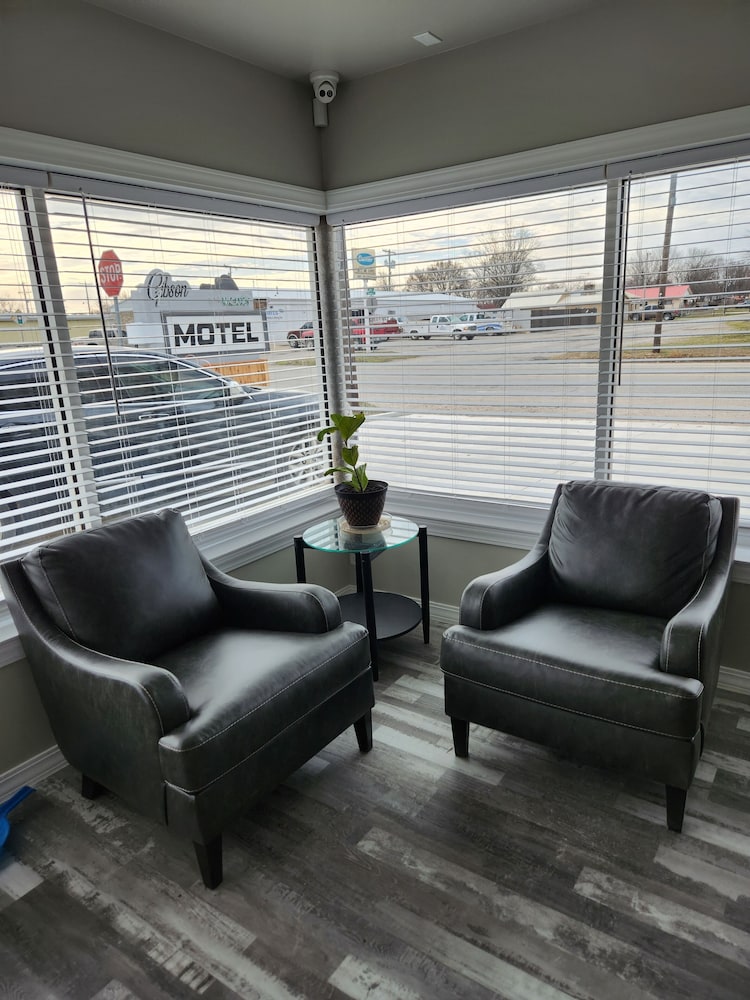 Bartlesville Vacations - Gibson Motel - Property Image 2