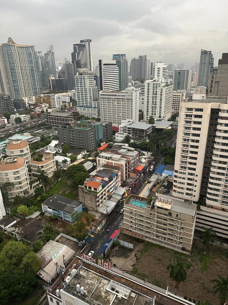 Omni Tower Sukhumvit Nana - Direct