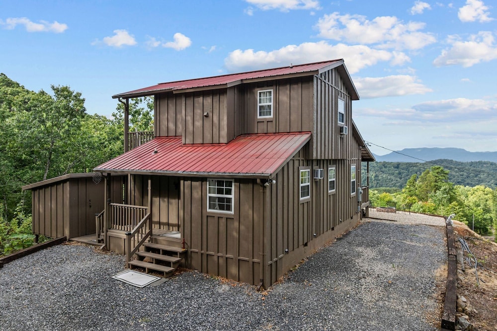 John Wayne View 3 Bedroom Cabin