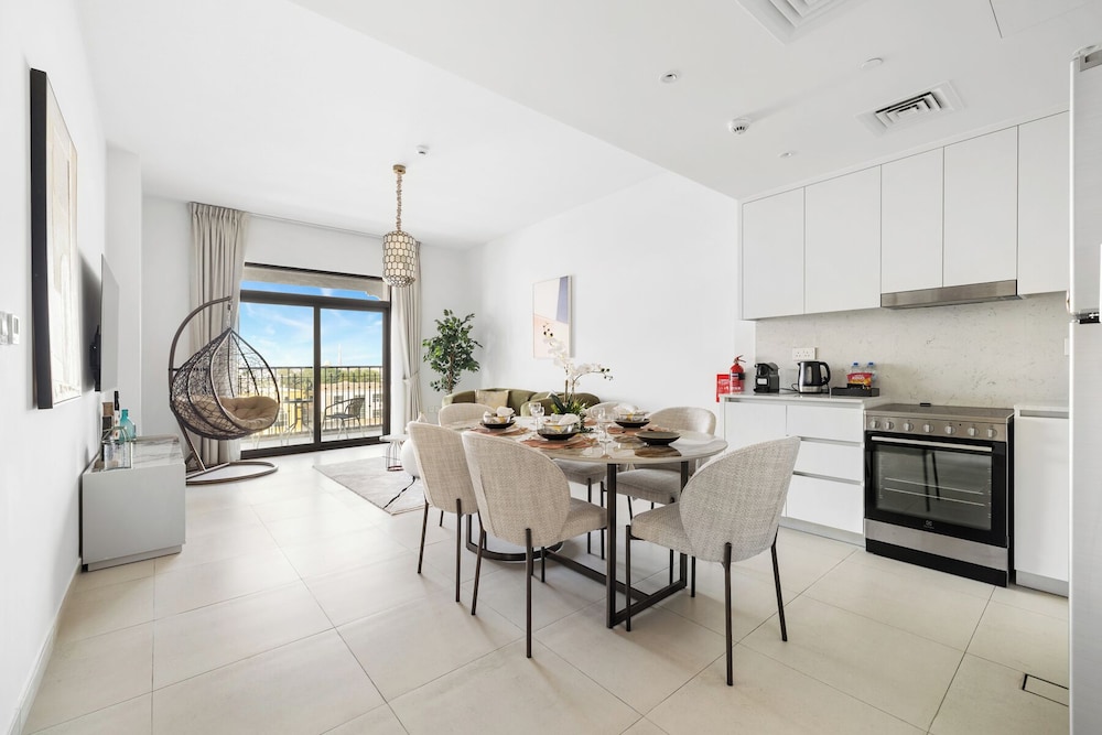 Stylish 1BR with Burj Al Arab View