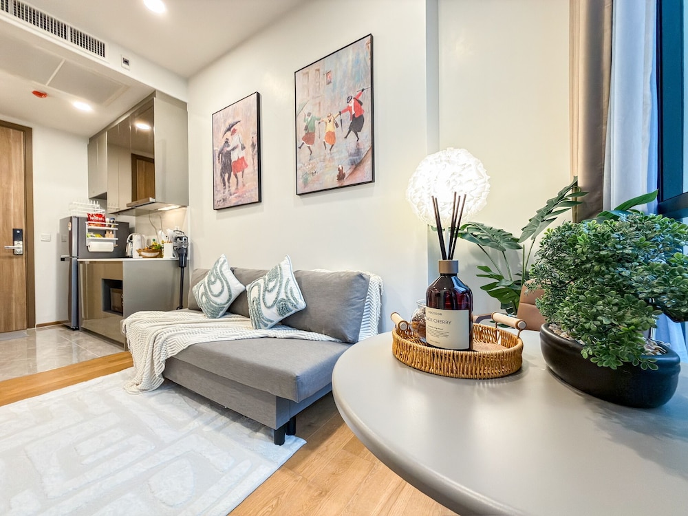 New City Condo in Central Bangkok Siam Paragon · Central World