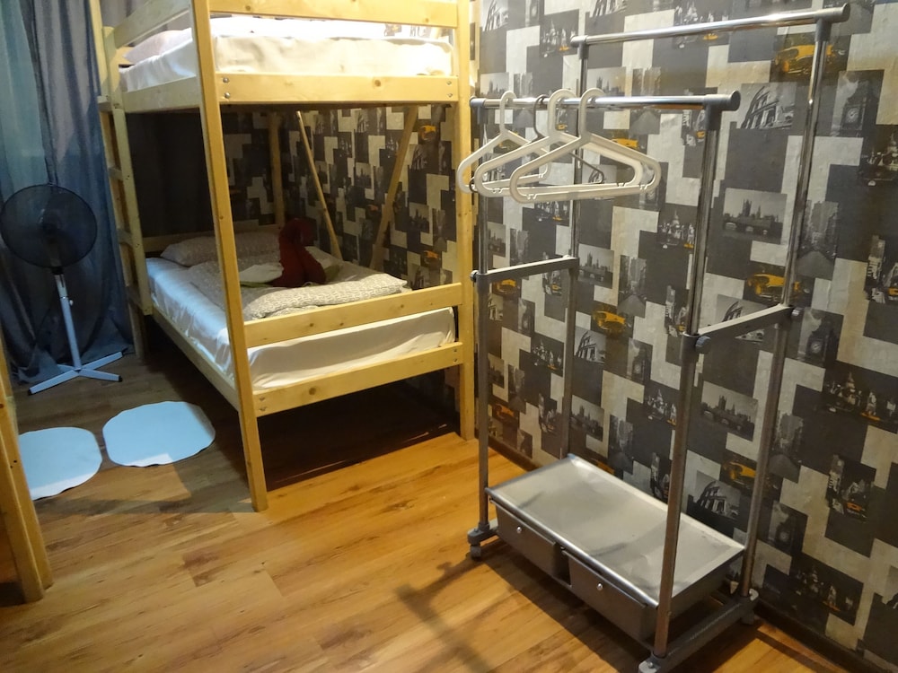 Little Hotel - Hostel