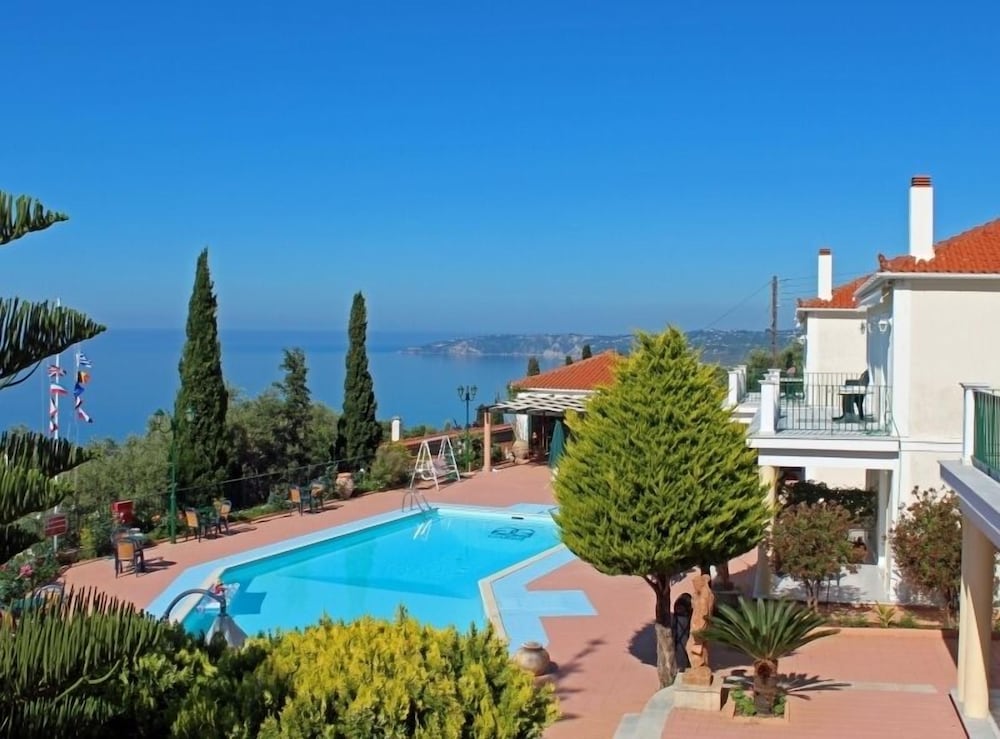 Garbis Villas
