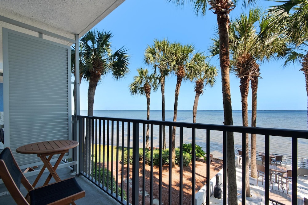 Bayside Inn 6282