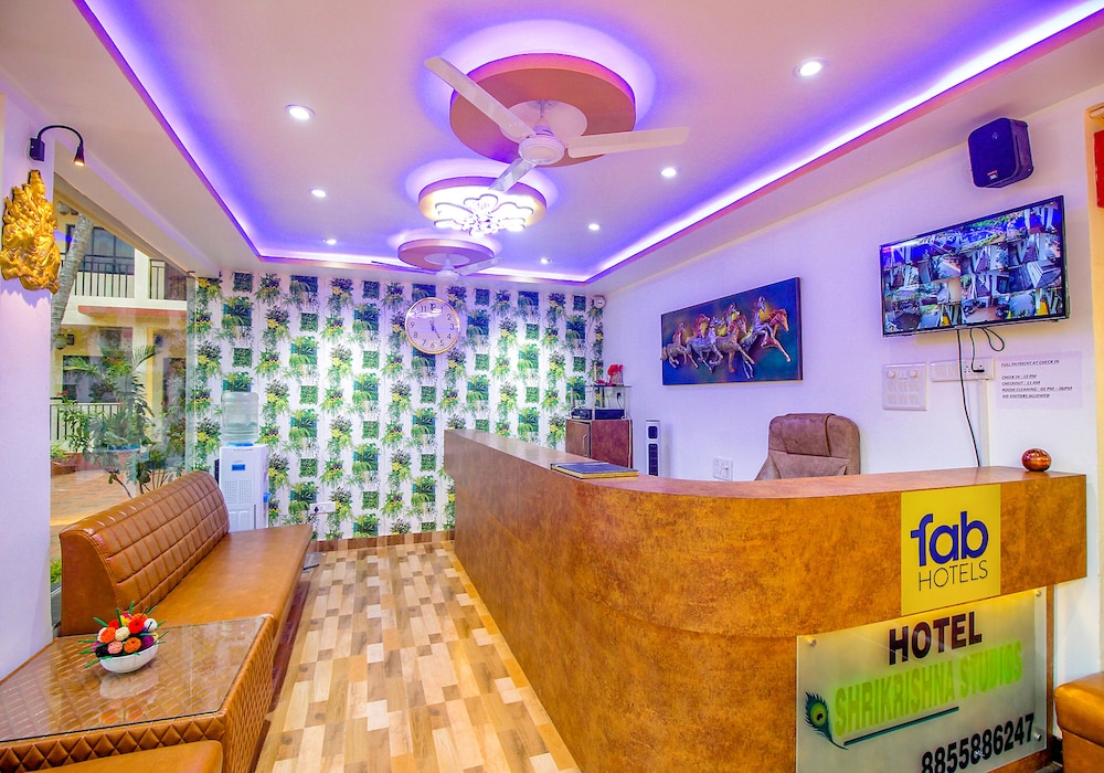 Lobby & Reception