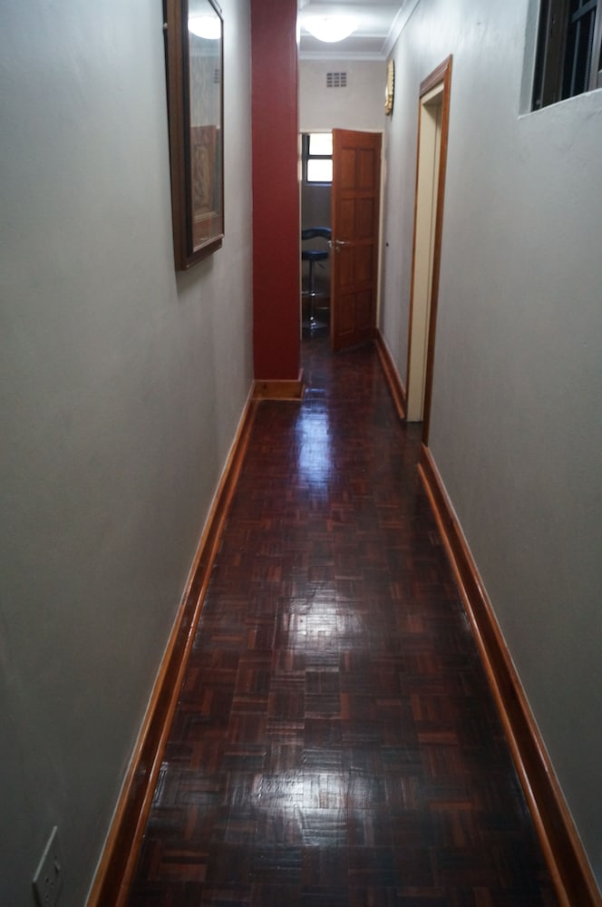 Miraton Eastgate Suites