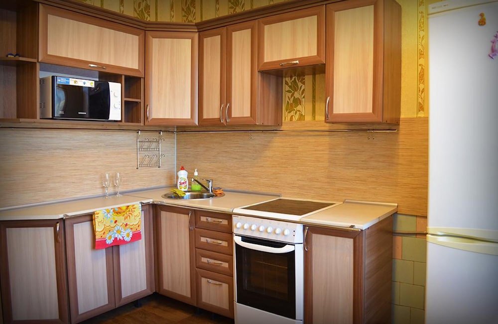 Dobrye Sutki Apartment on Mukhacheva 258 view 3