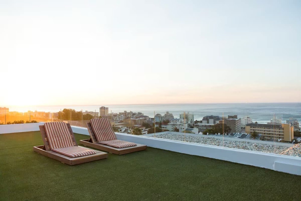Deluxe Luxury 2 Bedroom Apartment Seapoint