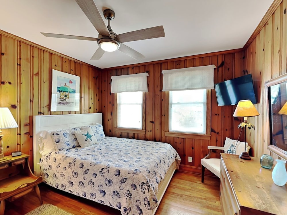 The Caroline by Topsail Realty