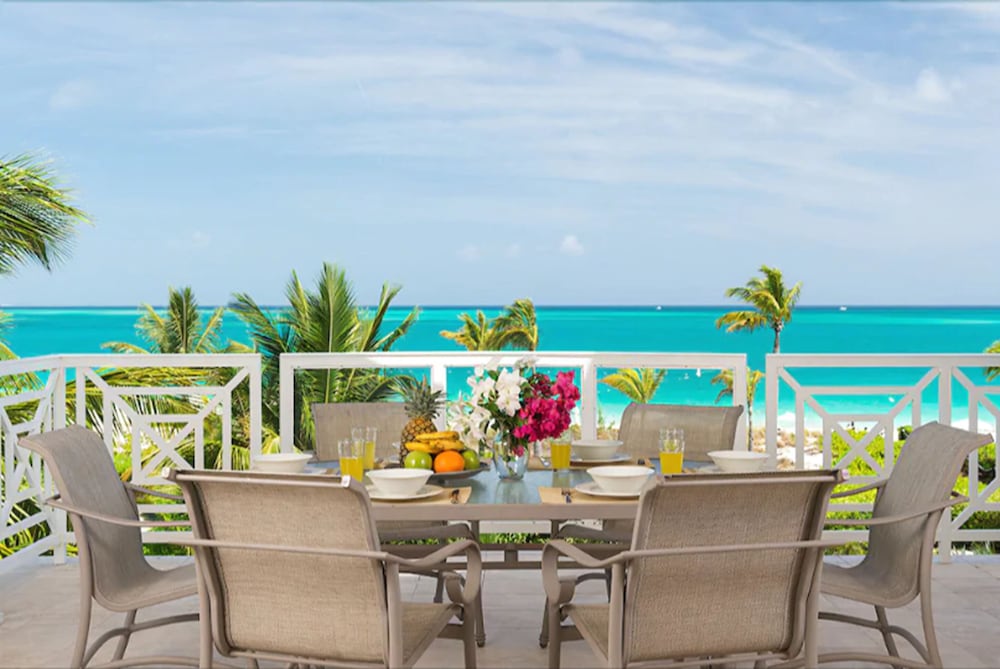 Hotel Grandview on Grace Bay - Image 1