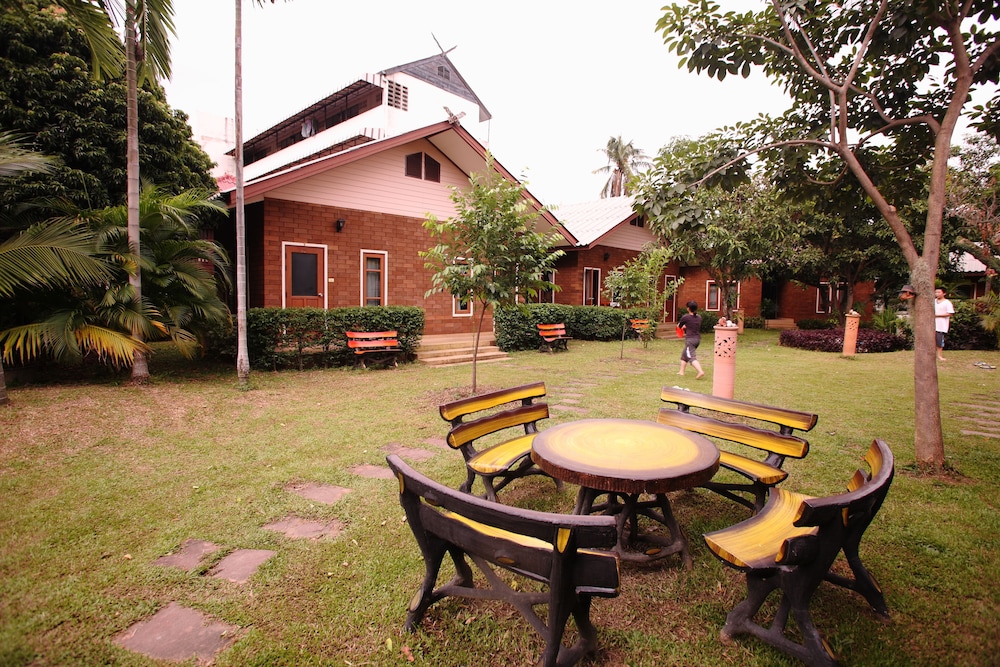 GongKaew HuenKum Hotel