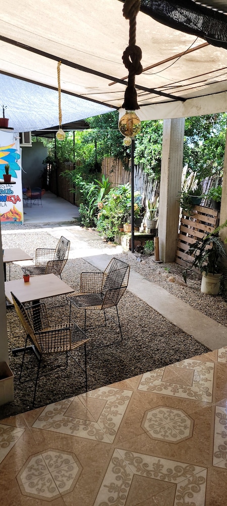 HOSTAL VILLA DEL RIO LAS BRISAS