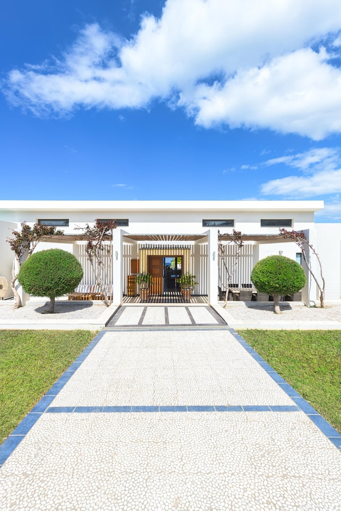 Villa Jamila by Cura Villas Collection view 5
