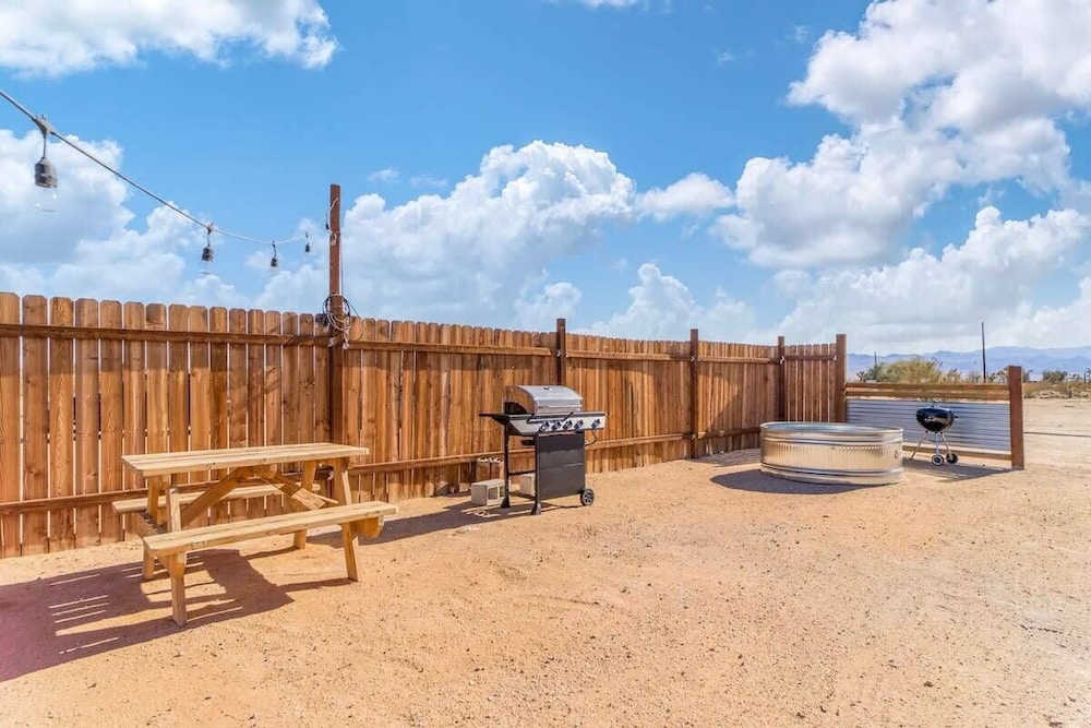 @ Marbella Lane - Joshua Tree Bubble Dome!