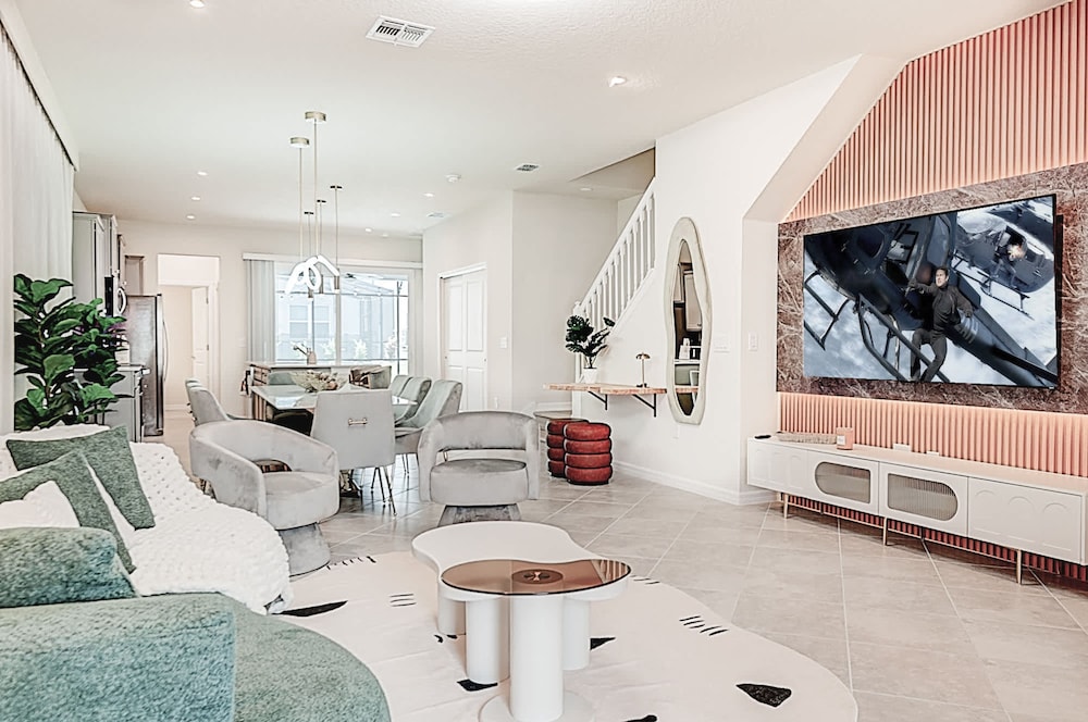 15975 Brand New 5BR Family House With Private Pool