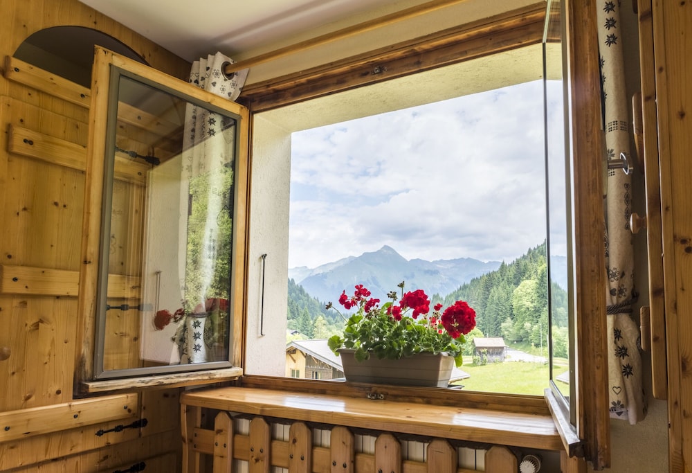Chalet Bluebell