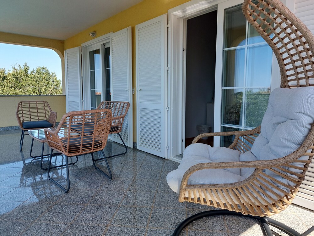 Holiday House with Pool Villa Seabird