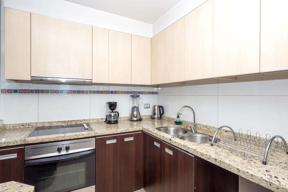 Kennedy Vintage 2BR - Heated Pool Shopping