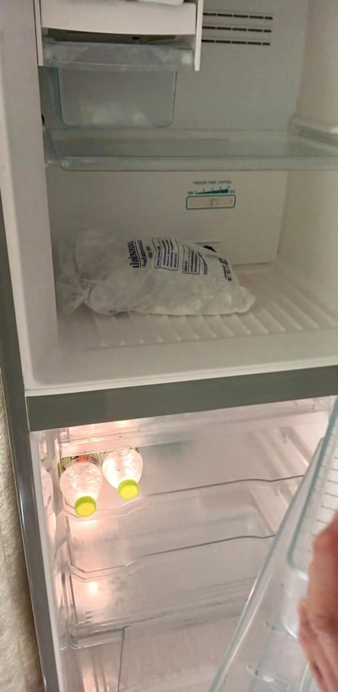 1BR Condo 5 Min to BTS 1000mbps Fiber Wi-fi Great Location