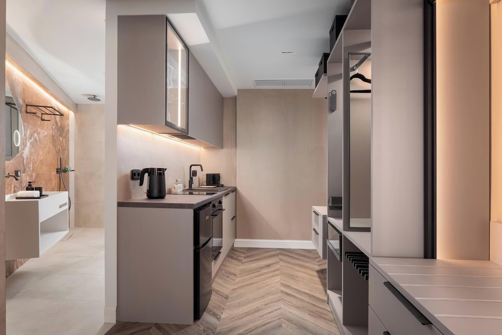 Acropolis Luxury Athens Suites