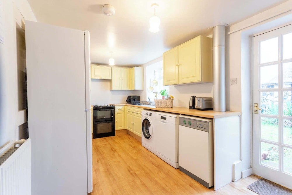 New Cross Keys House - Cosy 4-bed Cottage in Kirk Yetholm
