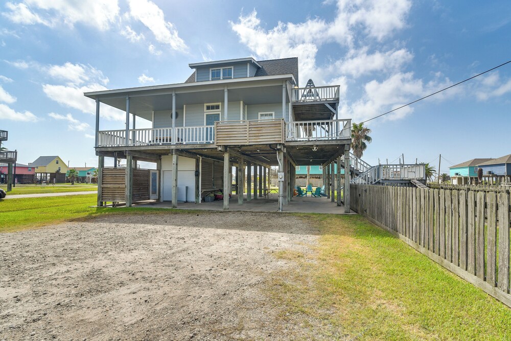 Ocean Views: Pet-friendly Surfside Beach Gem view 5