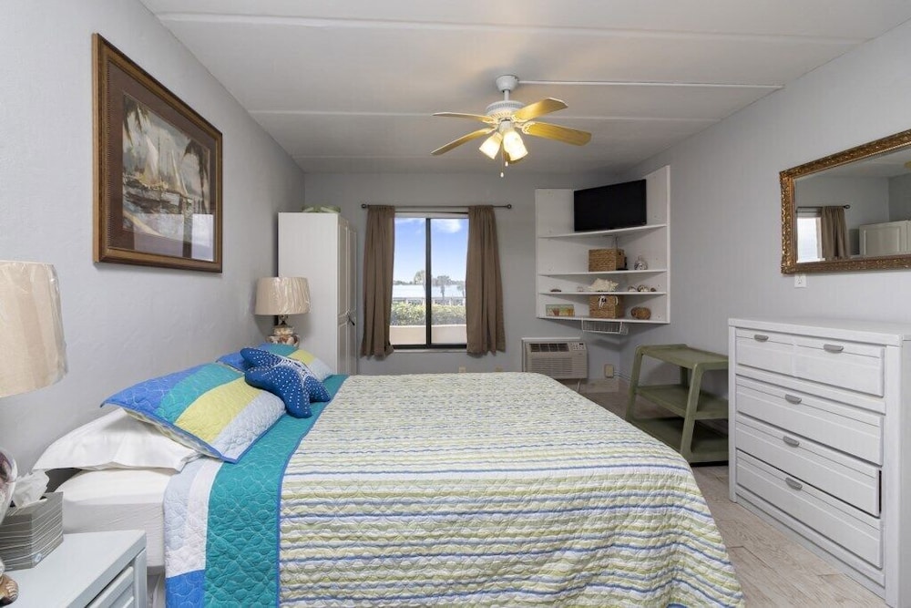 Beachers 120 view 2